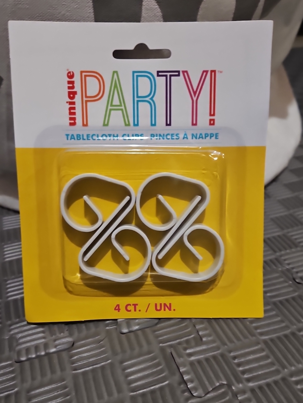 Nique PARTY! White Tablecloth Clips - 4 Count